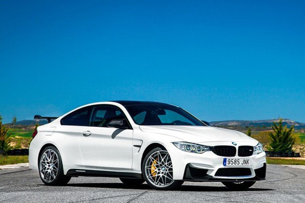 BMW M4 CS官图发布 采用碳纤维套件/零百3.4秒