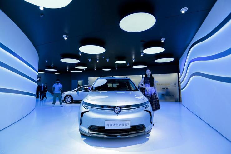 液冷超充、语音控车等技术亮相北京车展 创新科技“上车” 美好出行“加速”