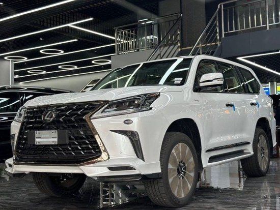 2023款雷克萨斯LX570平行进口 动力十足